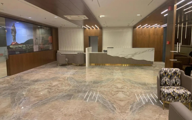 Comfort Inn, Statue of Unity