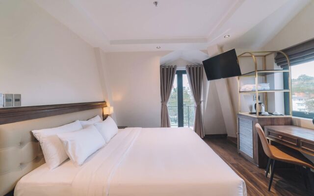 Sunset Hill Hotel