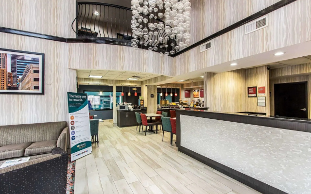 Comfort Suites Fairgrounds West