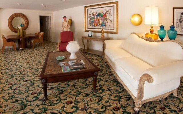Gulf Hills Hotel & Resort