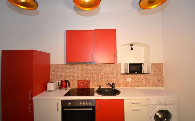Rentida Apartments