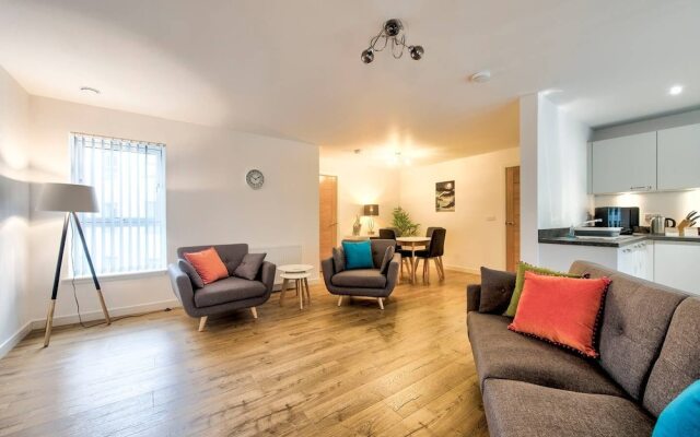 Stylish 2 Bed Apartment With Easy Access To The City Centre