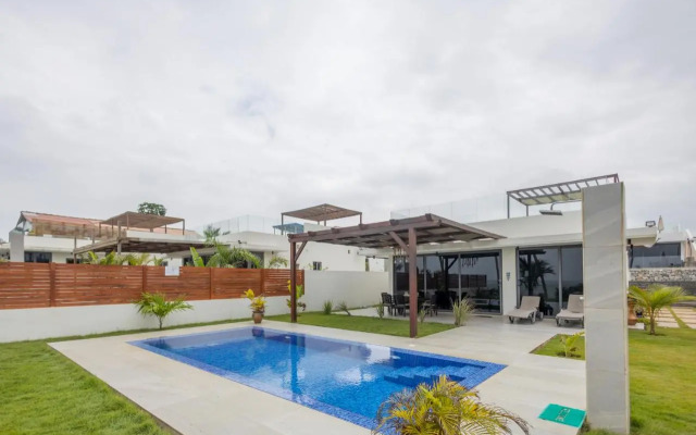 Tills Beach Resort
