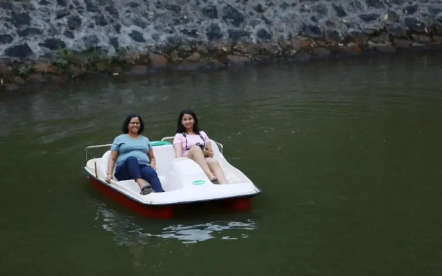 Broad Bean Resort & Spa