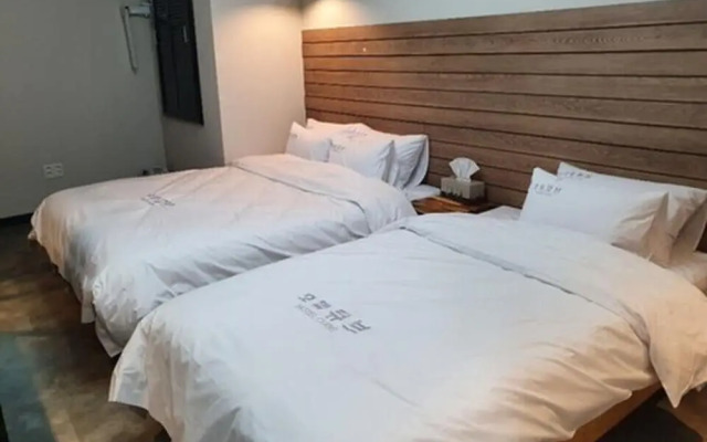 Hotel Cube