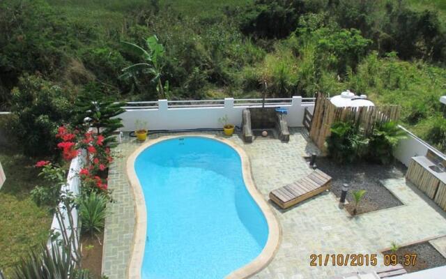 Apartment With one Bedroom in Pereybere, With Pool Access, Terrace and