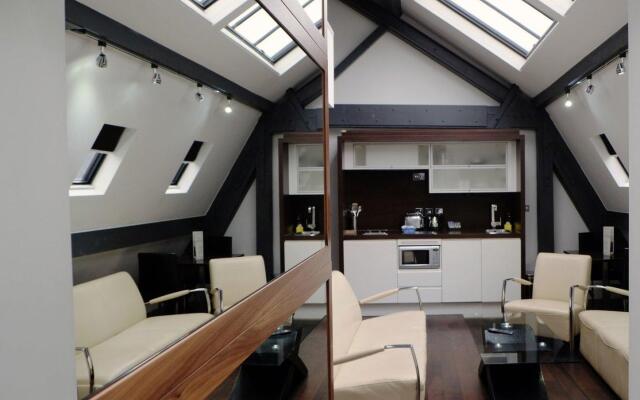 Roomzzz Manchester City