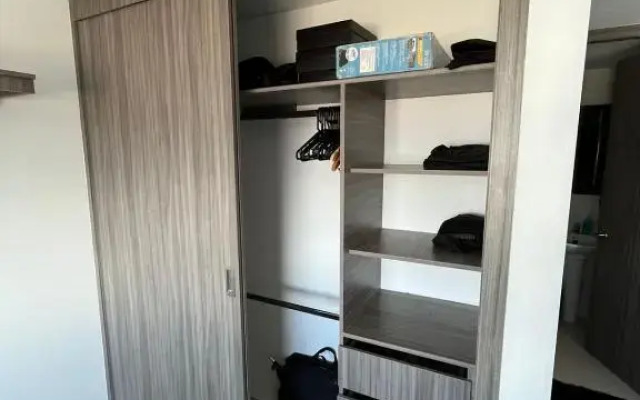Habitación Auxiliar en Apto Compartido piso 26