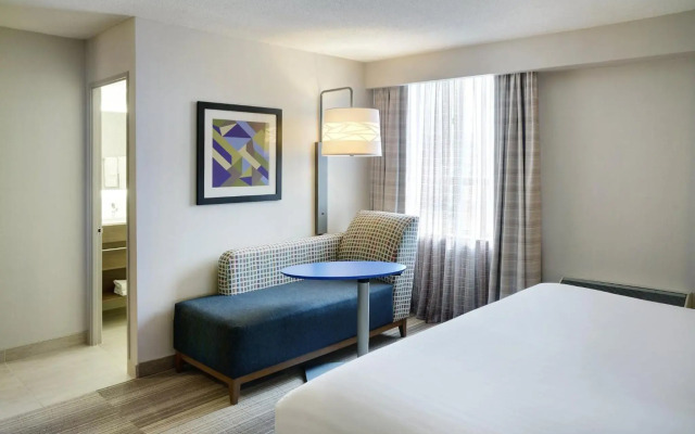 Holiday Inn Express Toronto - Downtown by IHG