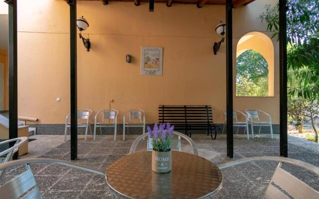 Villa Olive apartments