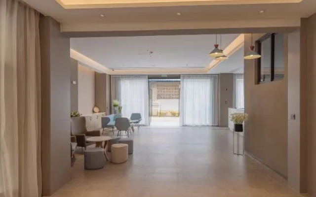 Homeinn · neo (Yuxi Yimen Longquan Plaza)