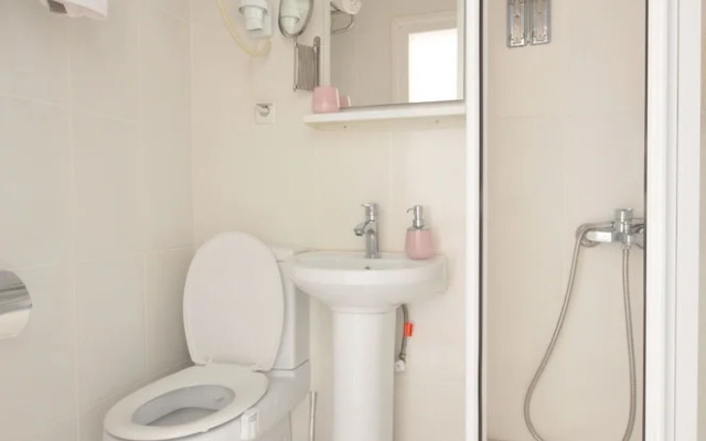 Kiraz Cicegi Hotel