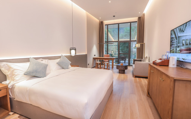 Yinju Jingde Art Hotel