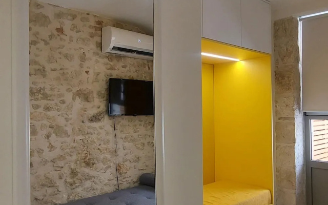 Bracket in Heraklion