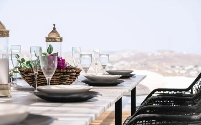 Villa Psarou - The Above Nammos Experience