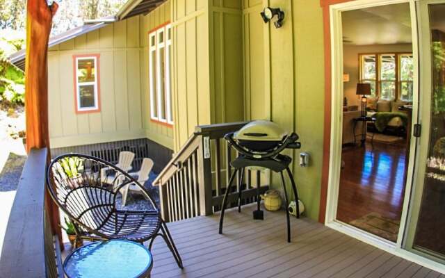 Hale OnaOna by Hawaii Volcano Vacations