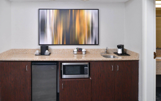 Courtyard by Marriott Charlotte/Matthews
