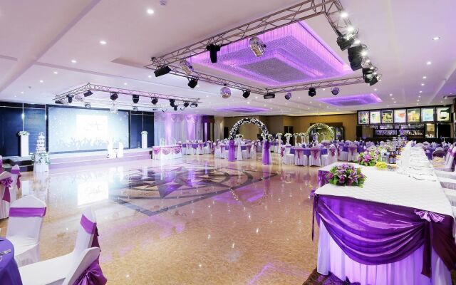 The Grand Hill Hotel