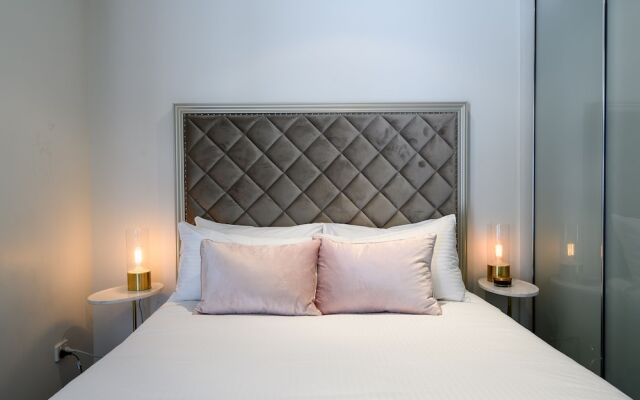 PENTHOUSE Laneway Art, Fed Square & Top Restaurants