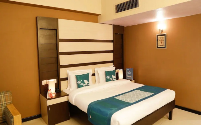 OYO 18814 Hotel Maya International