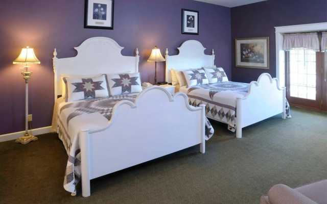 Carlisle Inn Sugarcreek
