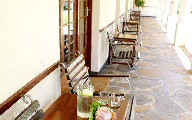 Eight Bells Mountain Inn