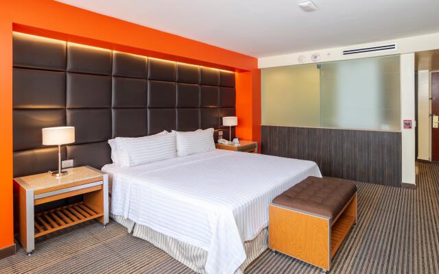 Holiday Inn Mexico City - Plaza Universidad by IHG