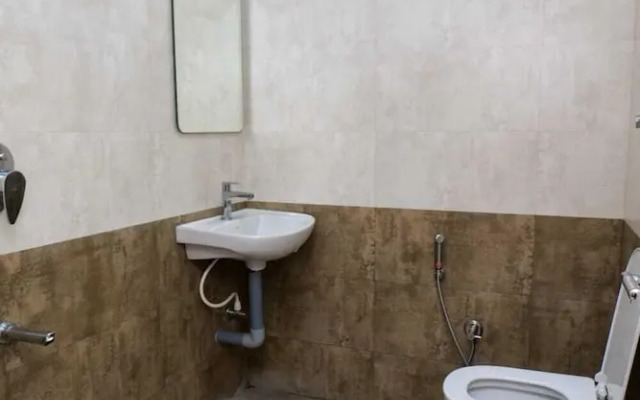 Balu Residency - A Business Class Hotel