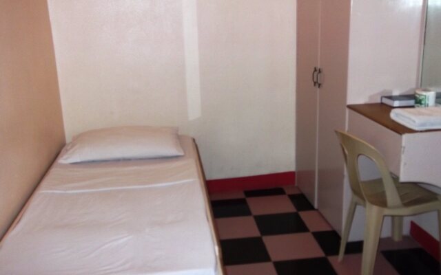 Nickel Travellers Inn