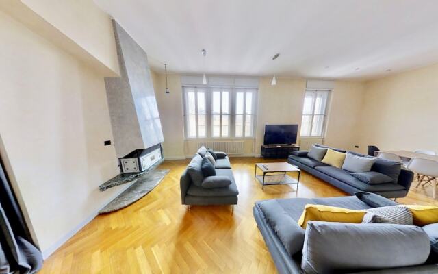 Triestevillas A/C Huge Central & Brand New - 5BR