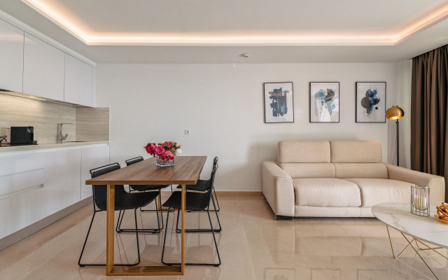 Grand Horizon Luxury Boutique Apartments