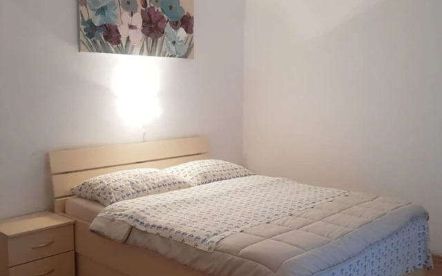 Mari - Near sea - SA2