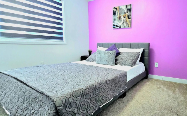 Modern 3BR Home Edmonton Near by Airport