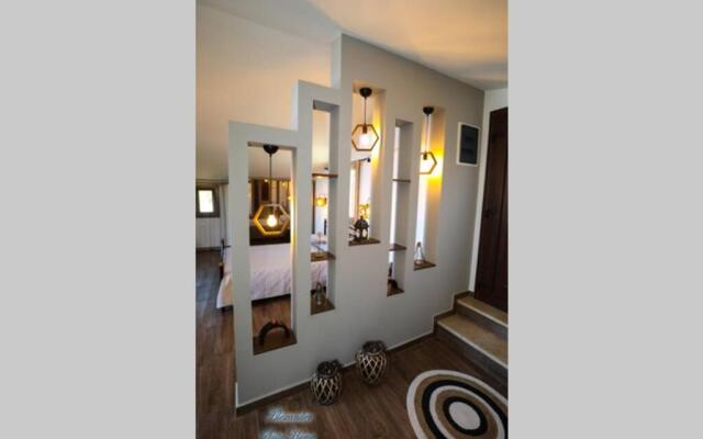 Alexander Suite Home