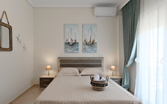Marianthi Apartment by TravelPro Services - N...