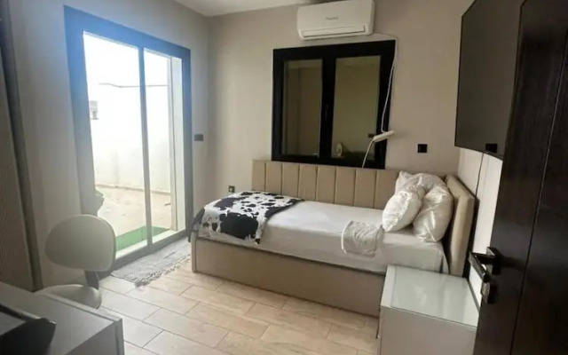 Luxury Central Cosy Villa