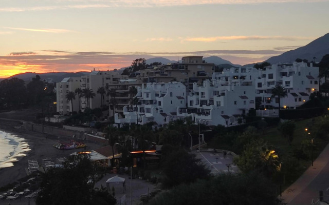 Front Sea View Penthouse