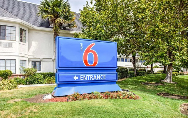 Motel 6 Fairfield, CA - North