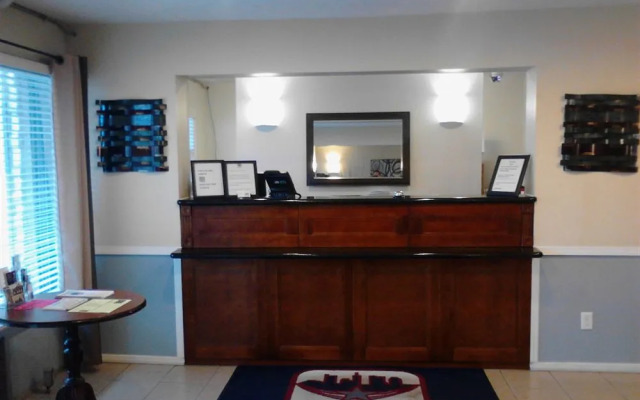 Star City Inn and Suites