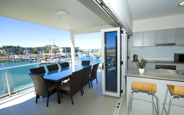 Beachside Apartment 13