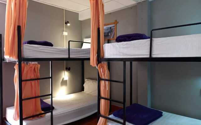 Riverside Garden Hostel