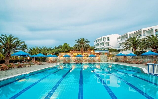 Xenios Port Marina Hotel