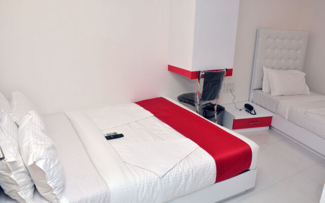 OYO Hotel Blue Sea Near Chhatrapati Shivaji International Airport