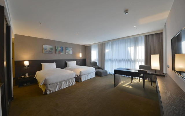 Platinum Hotel