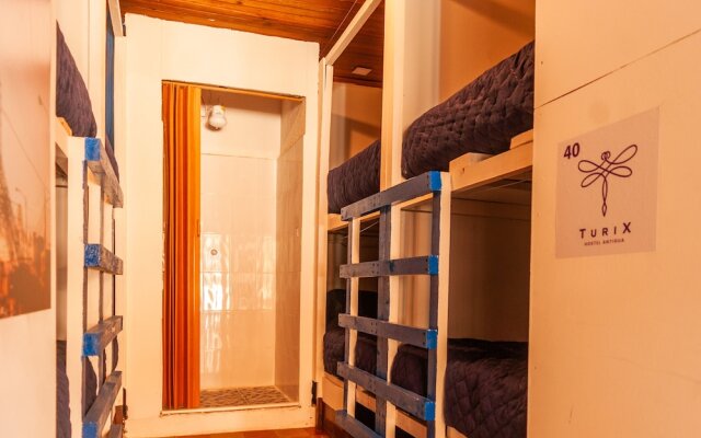 Camazotz Hostel