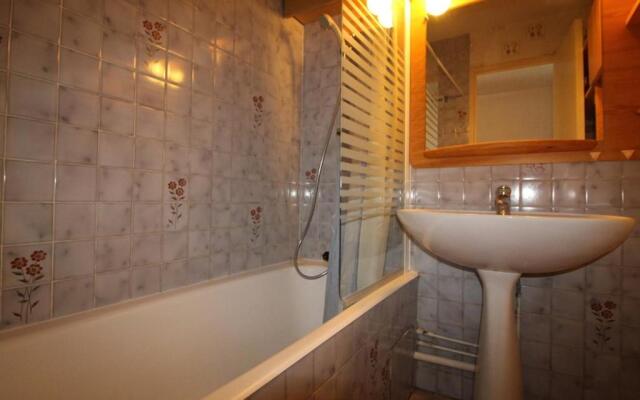 Appartement Auris, 1 pièce, 4 personnes - FR-1-297-31