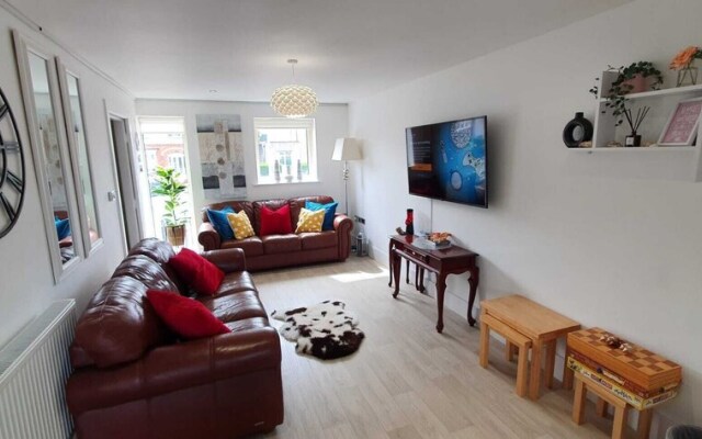 Riverdale House - 4 Bedrooms