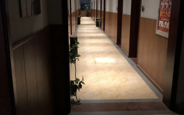 Nanchang 520 Youth Hotel (Mailu Campus Center store of University of Finance and Economics)