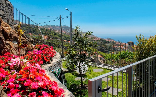 Premium Contemporary Villa, Panoramic View Over Funchal And The Sea | Grandview