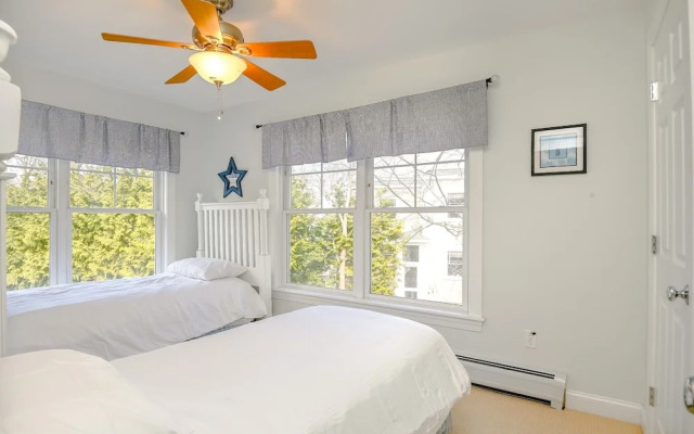 Stunning 5 Bdr, Walk to York Harbor Beach!